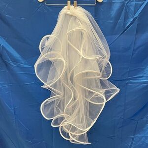 Unique White Veil